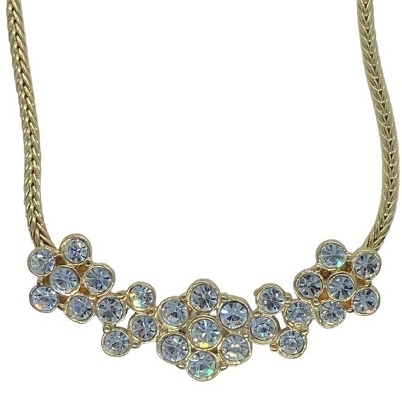 AVON Vintage Cluster Gold-tone Necklace - Picture 1 of 4